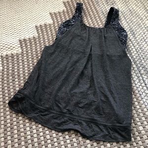 Lululemon top